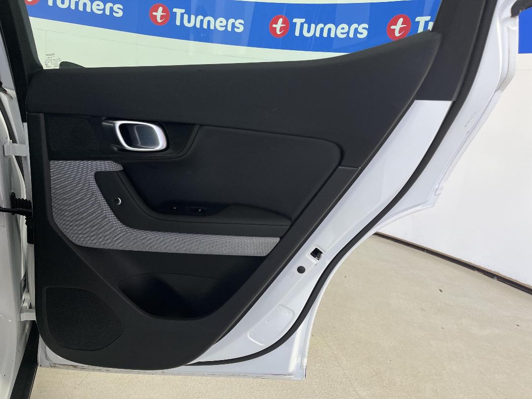 Photo '19' of Polestar Polestar 2 Photo '19' of Polestar Polestar 2