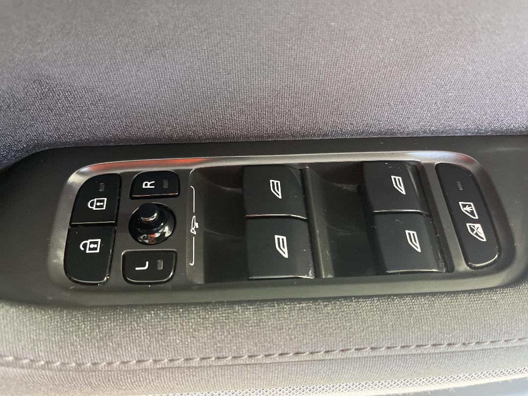 Photo '23' of Polestar Polestar 2 Photo '23' of Polestar Polestar 2