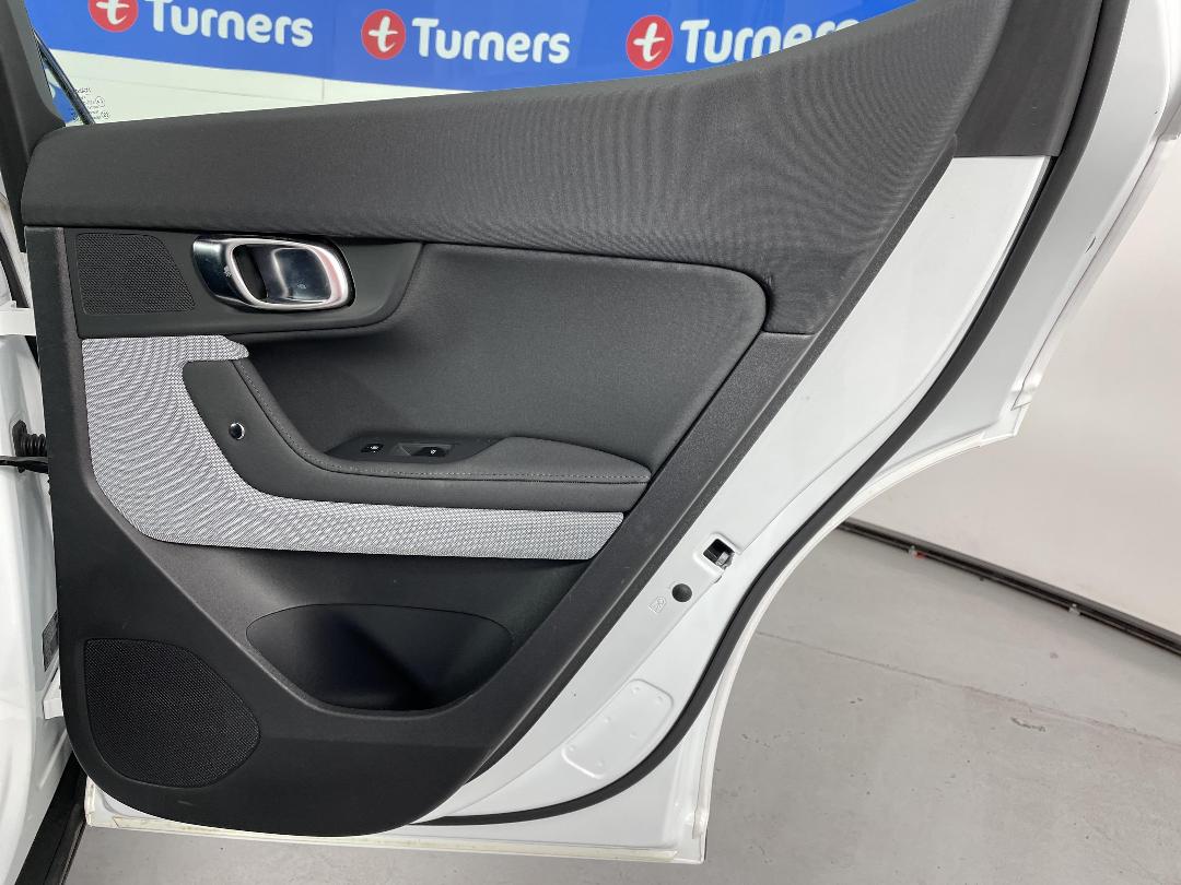 Photo '19' of Polestar Polestar 2