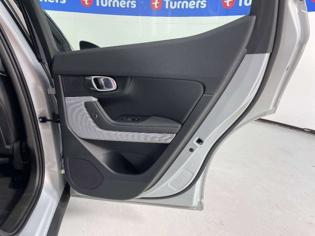 Photo '19' of Polestar Polestar 2