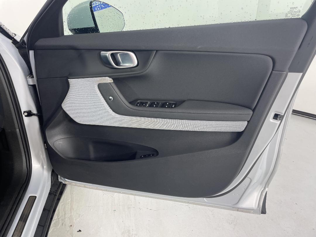 Photo '15' of Polestar Polestar 2