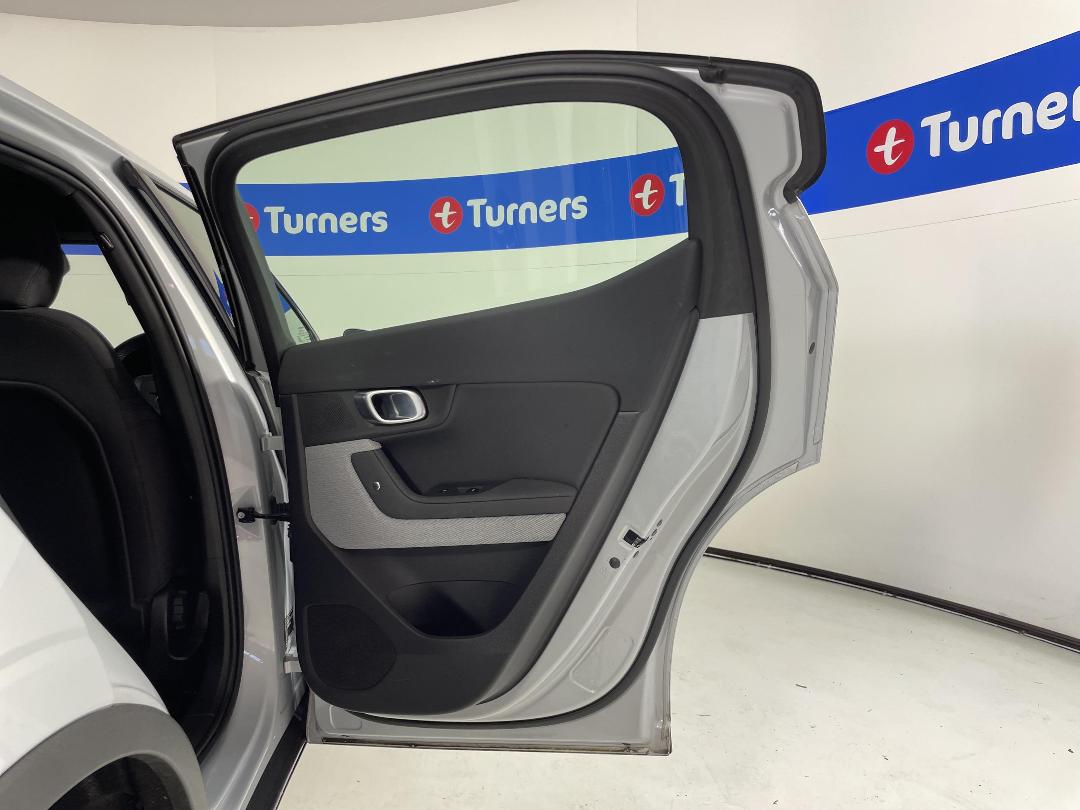 Photo '19' of Polestar Polestar 2