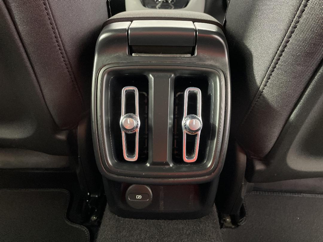 Photo '40' of Polestar Polestar 2 Photo '40' of Polestar Polestar 2