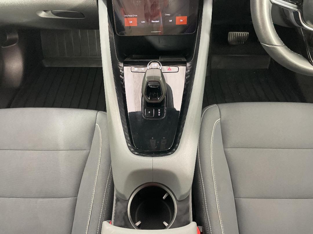 Photo '18' of Polestar Polestar 2