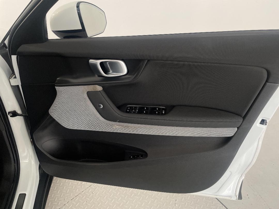 Photo '15' of Polestar Polestar 2