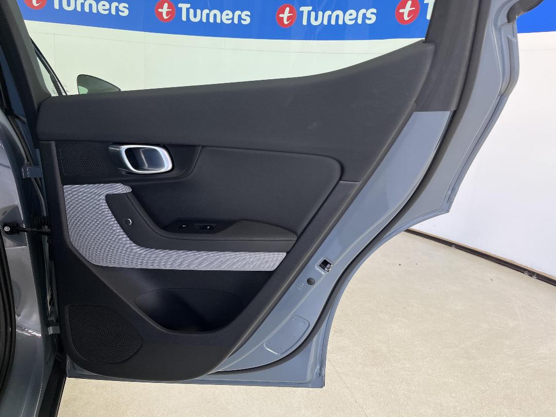 Photo '19' of Polestar Polestar 2 Photo '19' of Polestar Polestar 2