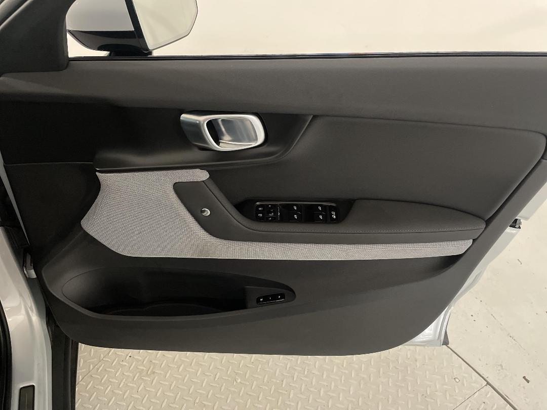 Photo '15' of Polestar Polestar 2