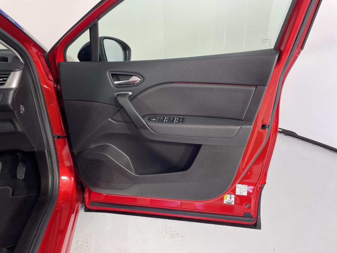 Photo '15' of Renault Captur Photo '15' of Renault Captur