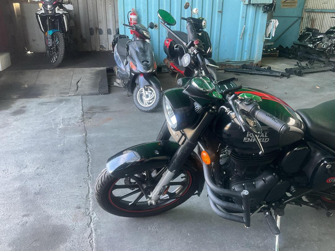 Photo '14' of Royal Enfield Classic no submodel