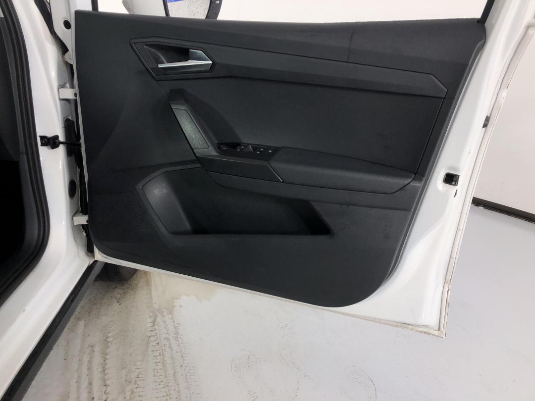 Photo '15' of Seat Arona Photo '15' of Seat Arona