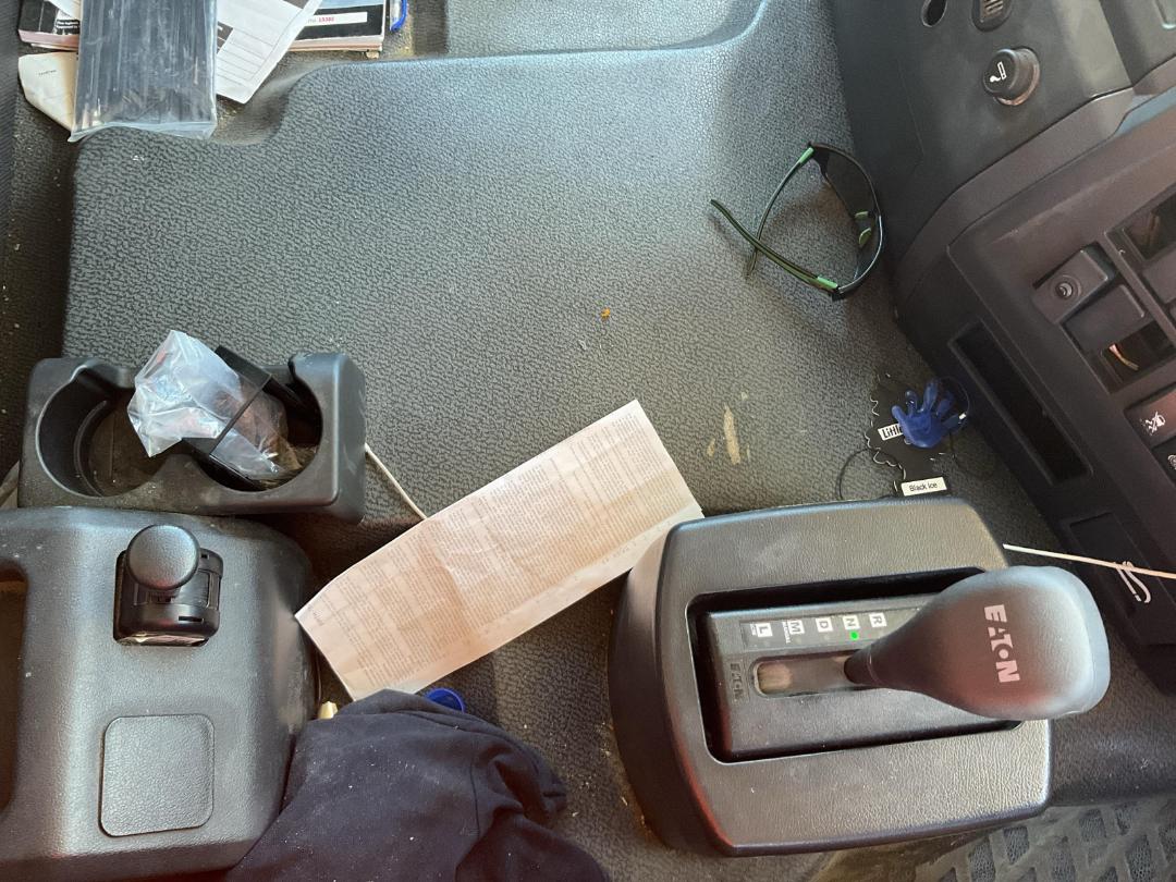 Photo '20' of Shacman X3000 Cab Chassis Photo '20' of Shacman X3000 Cab Chassis