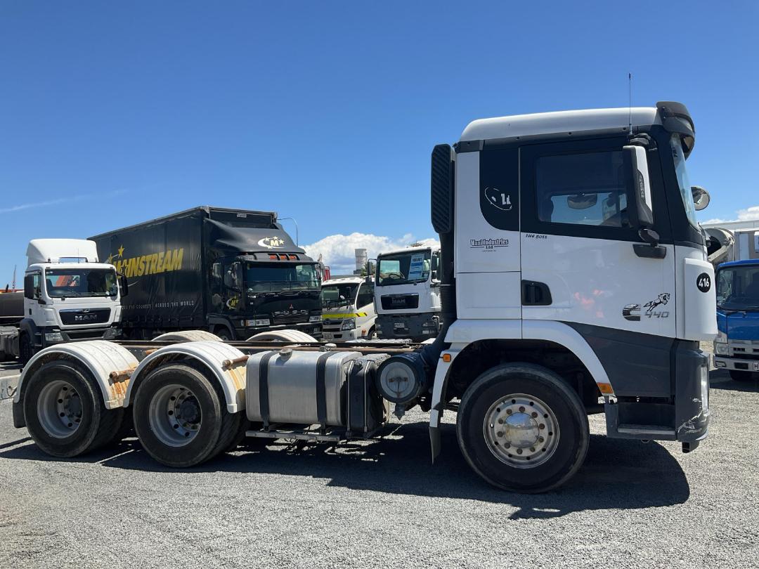 Photo '3' of Shacman X3000 Cab Chassis Photo '3' of Shacman X3000 Cab Chassis