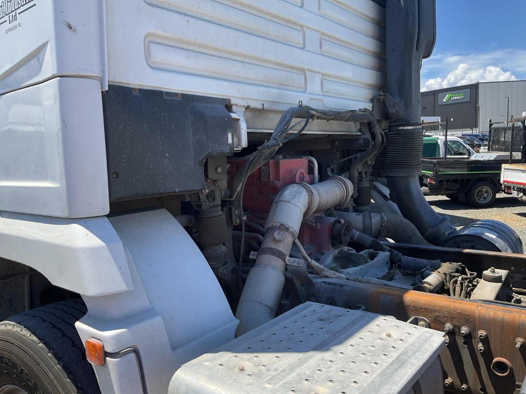 Photo '27' of Shacman X3000 Cab Chassis Photo '27' of Shacman X3000 Cab Chassis