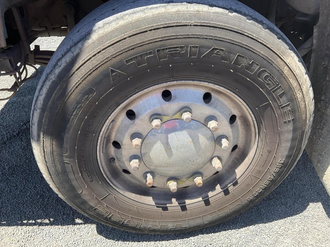 Photo '36' of Shacman X3000 Cab Chassis Photo '36' of Shacman X3000 Cab Chassis