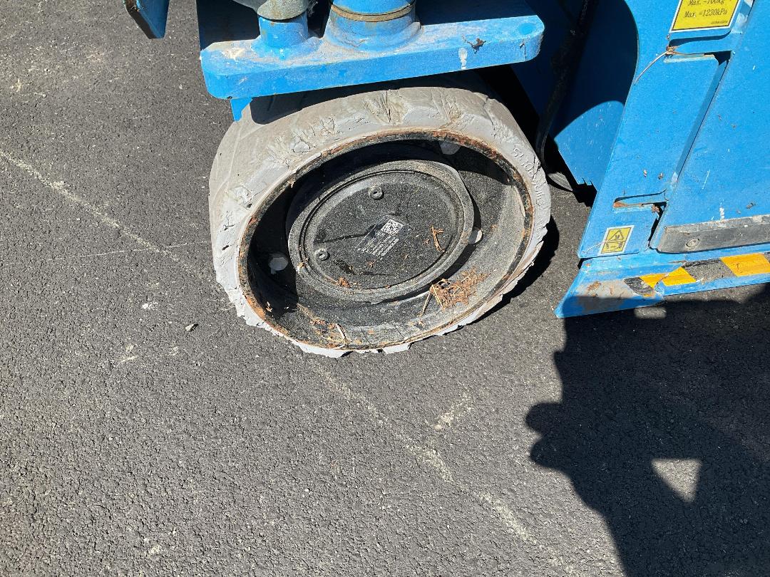 Photo '21' of Sinoboom 0608ME Scissor Lift