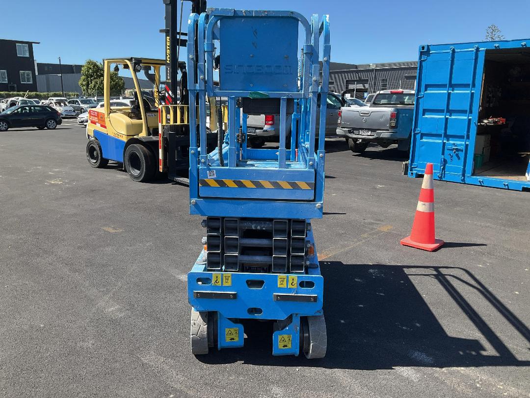 Photo '11' of Sinoboom 0608ME Scissor Lift