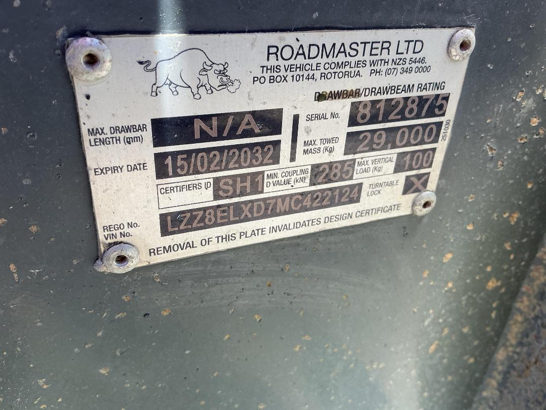 Photo '25' of Sinotruk C7 Cab Chassis