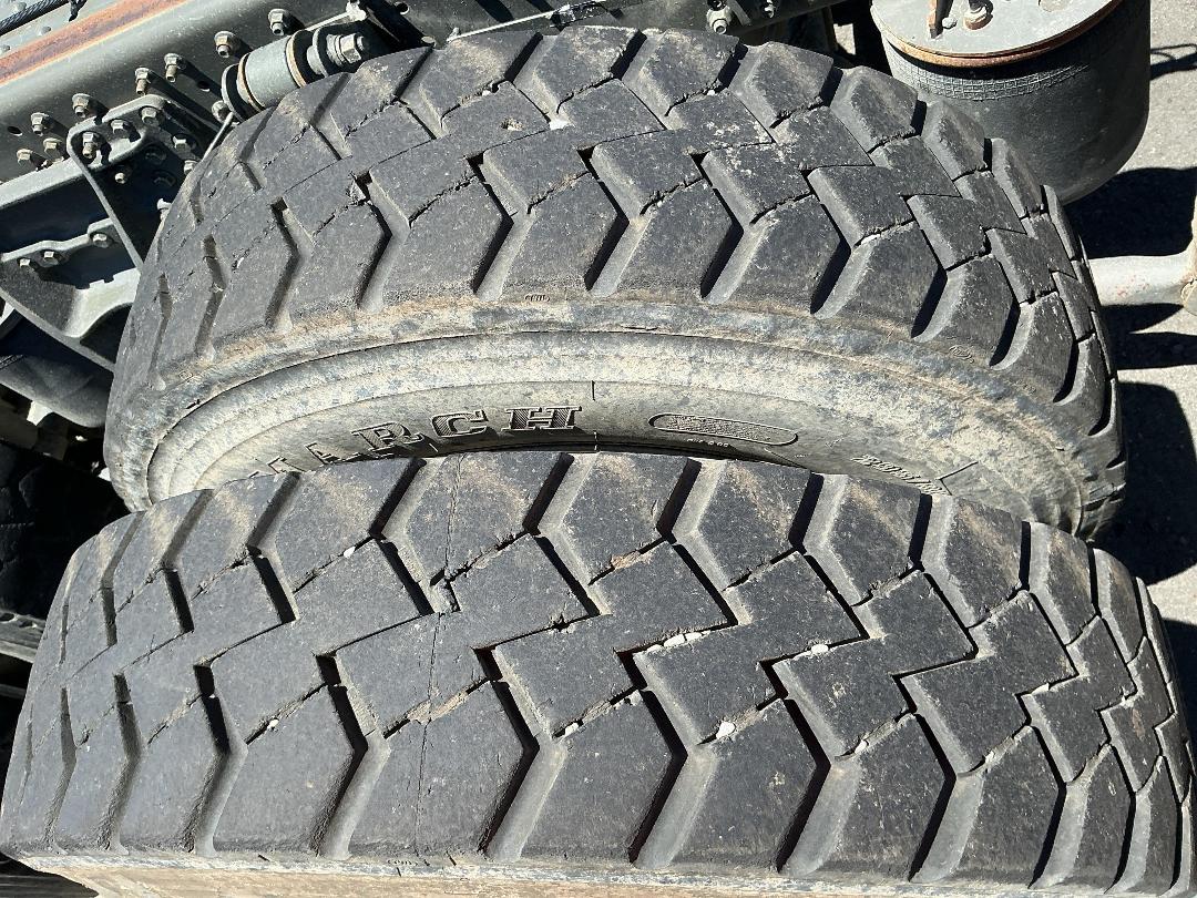 Photo '27' of Sinotruk C7 Cab Chassis