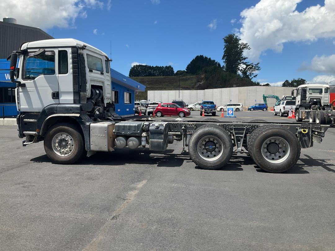 Photo '7' of Sinotruk C7 Cab Chassis