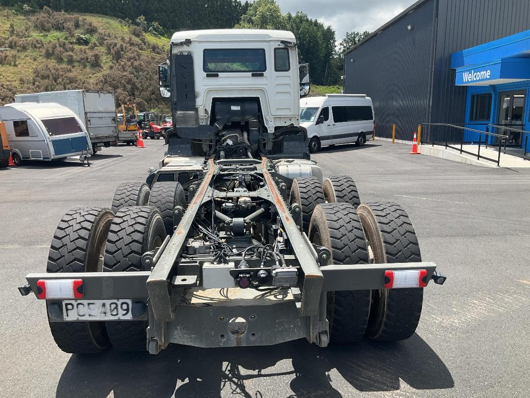 Photo '6' of Sinotruk C7 Cab Chassis