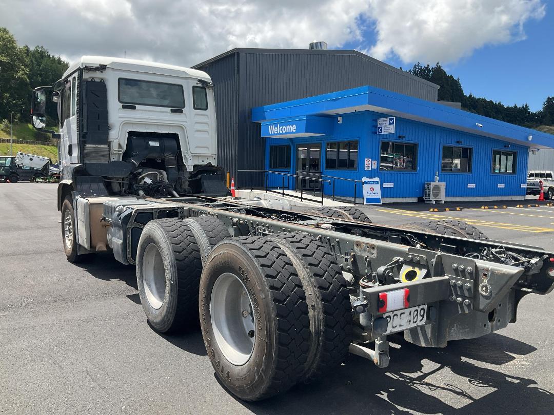 Photo '5' of Sinotruk C7 Cab Chassis