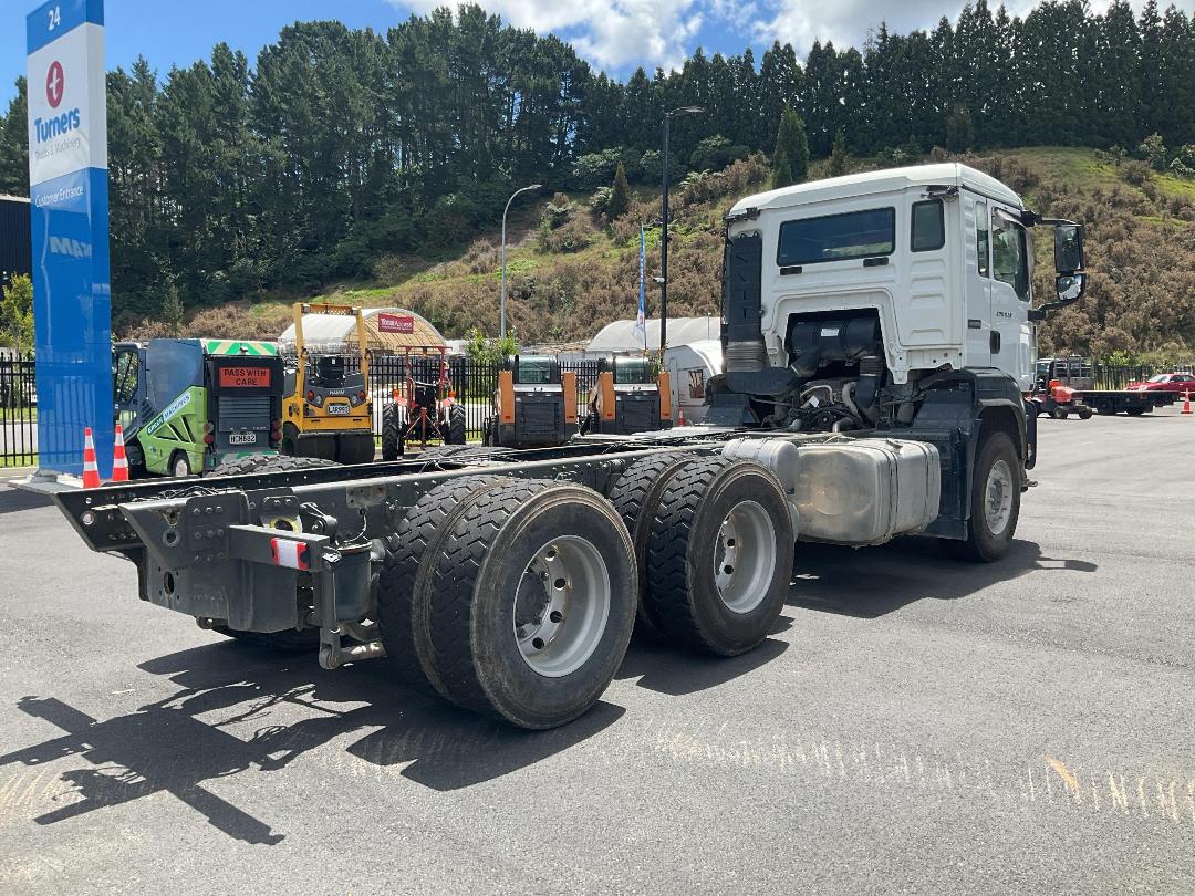 Photo '4' of Sinotruk C7 Cab Chassis