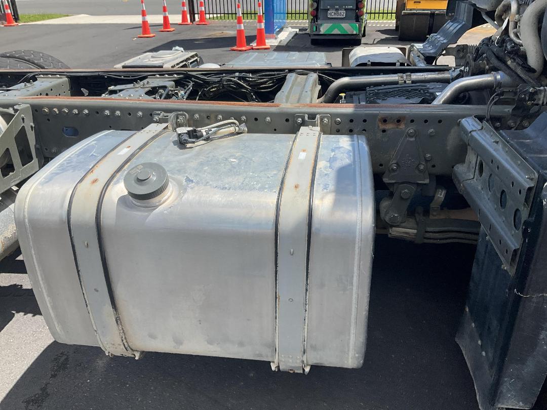 Photo '22' of Sinotruk C7 Cab Chassis