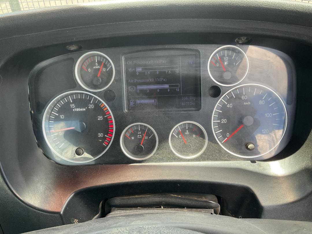 Photo '14' of Sinotruk C7 Cab Chassis