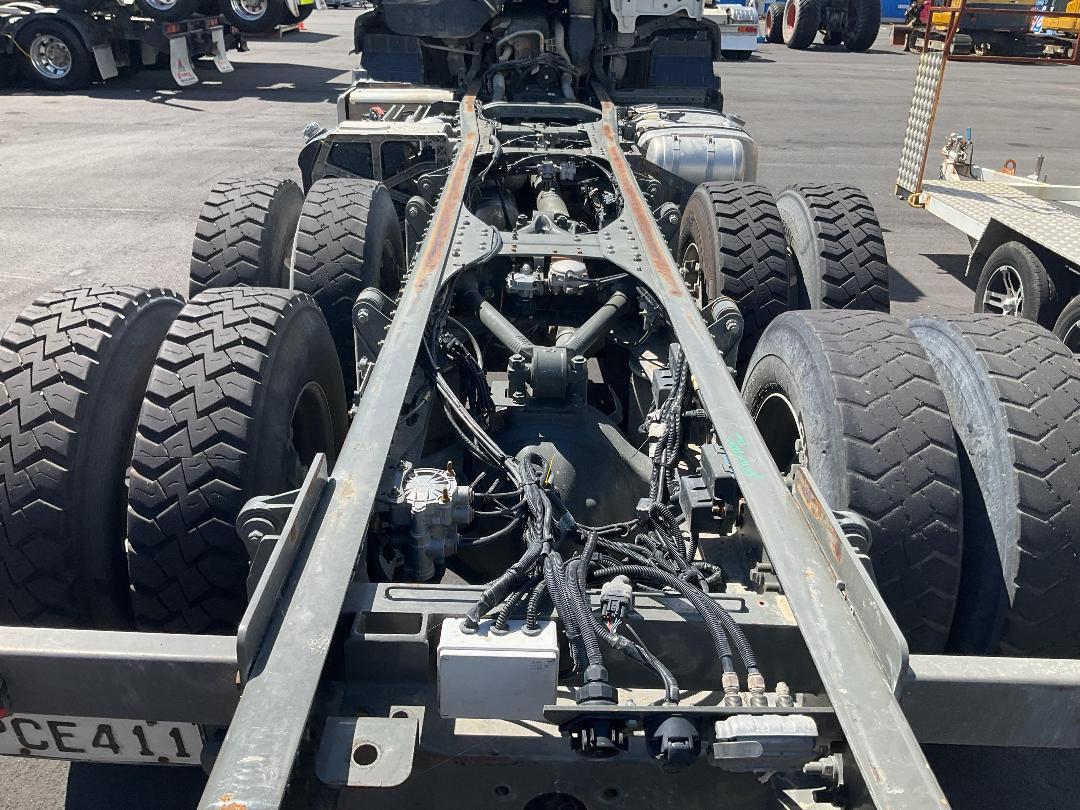 Photo '19' of Sinotruk C7 Cab Chassis