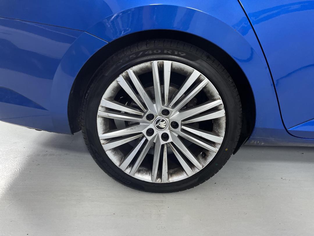 Photo '12' of Skoda Superb Photo '12' of Skoda Superb