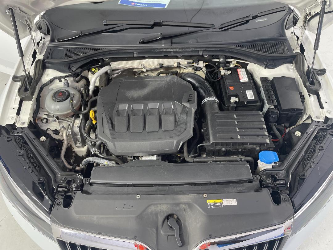 Photo '13' of Skoda Superb