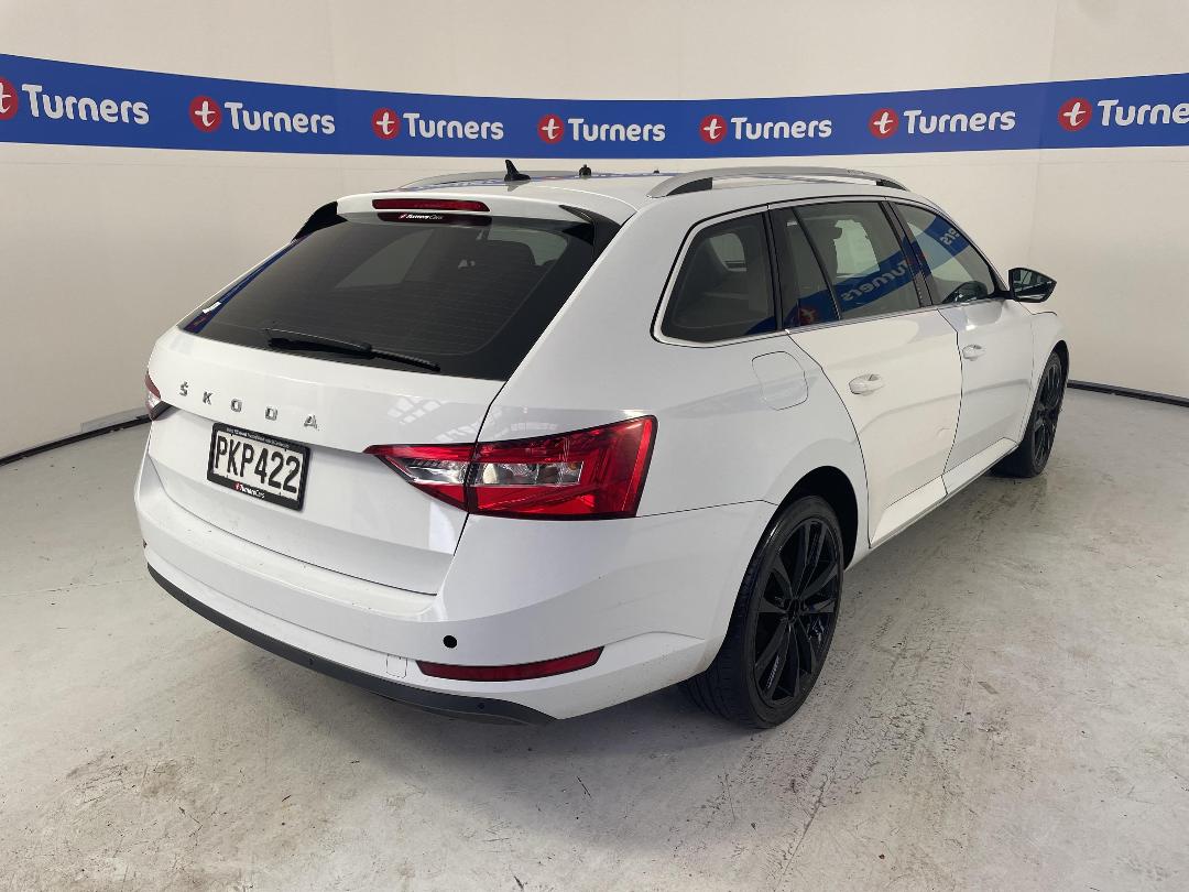 Photo '7' of Skoda Superb