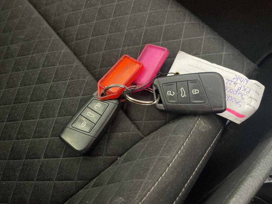 Photo '22' of Skoda Superb