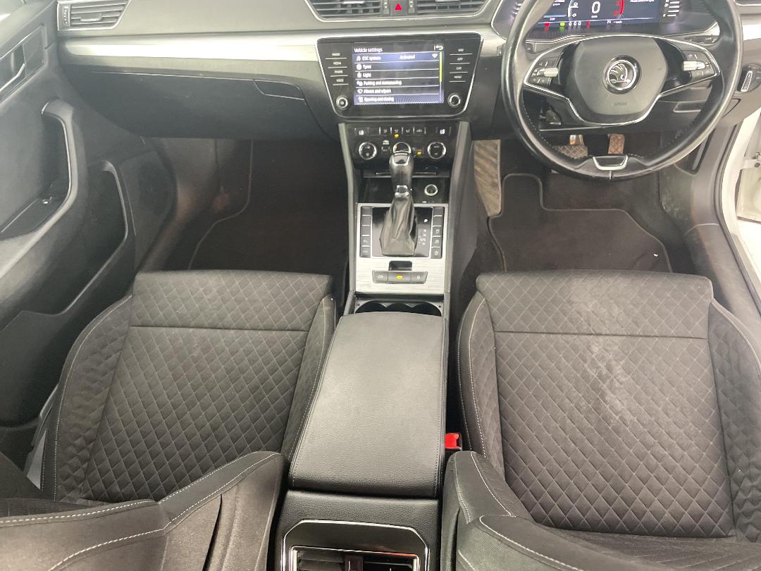 Photo '18' of Skoda Superb