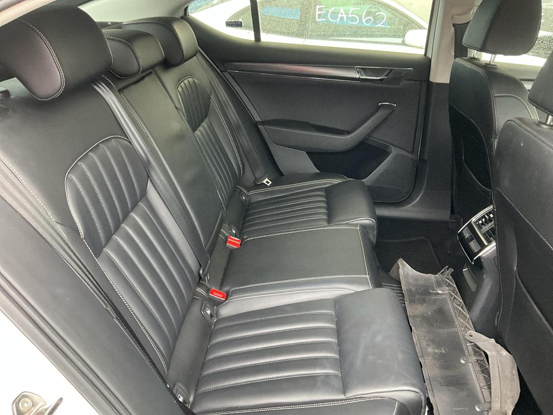 Photo '11' of Skoda Superb Style 140KW