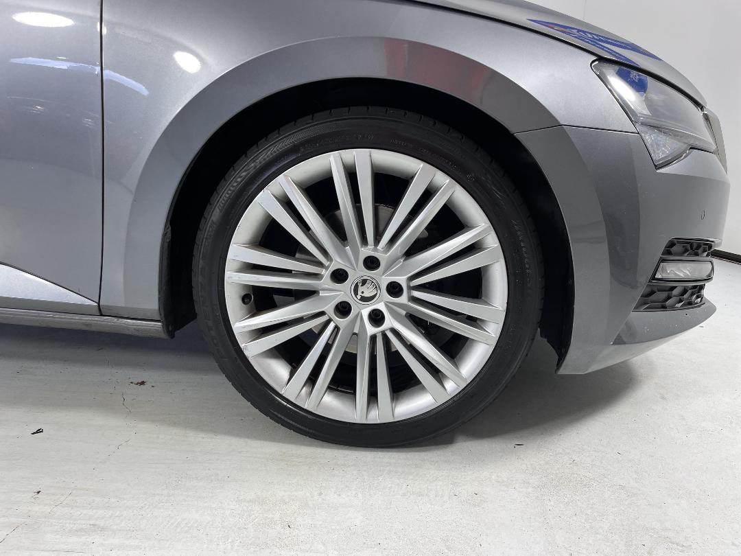 Photo '9' of Skoda Superb