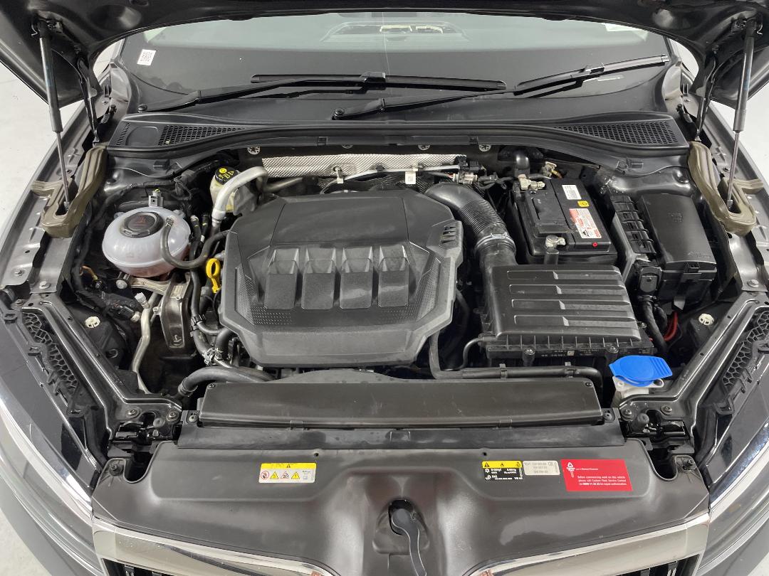 Photo '13' of Skoda Superb