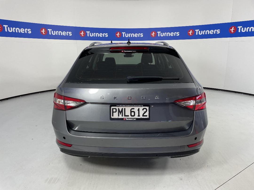 Photo '6' of Skoda Superb