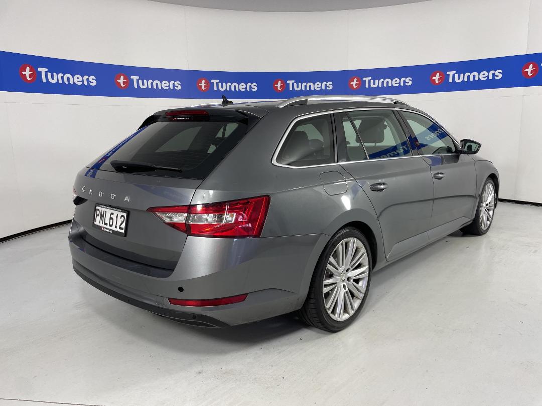 Photo '7' of Skoda Superb