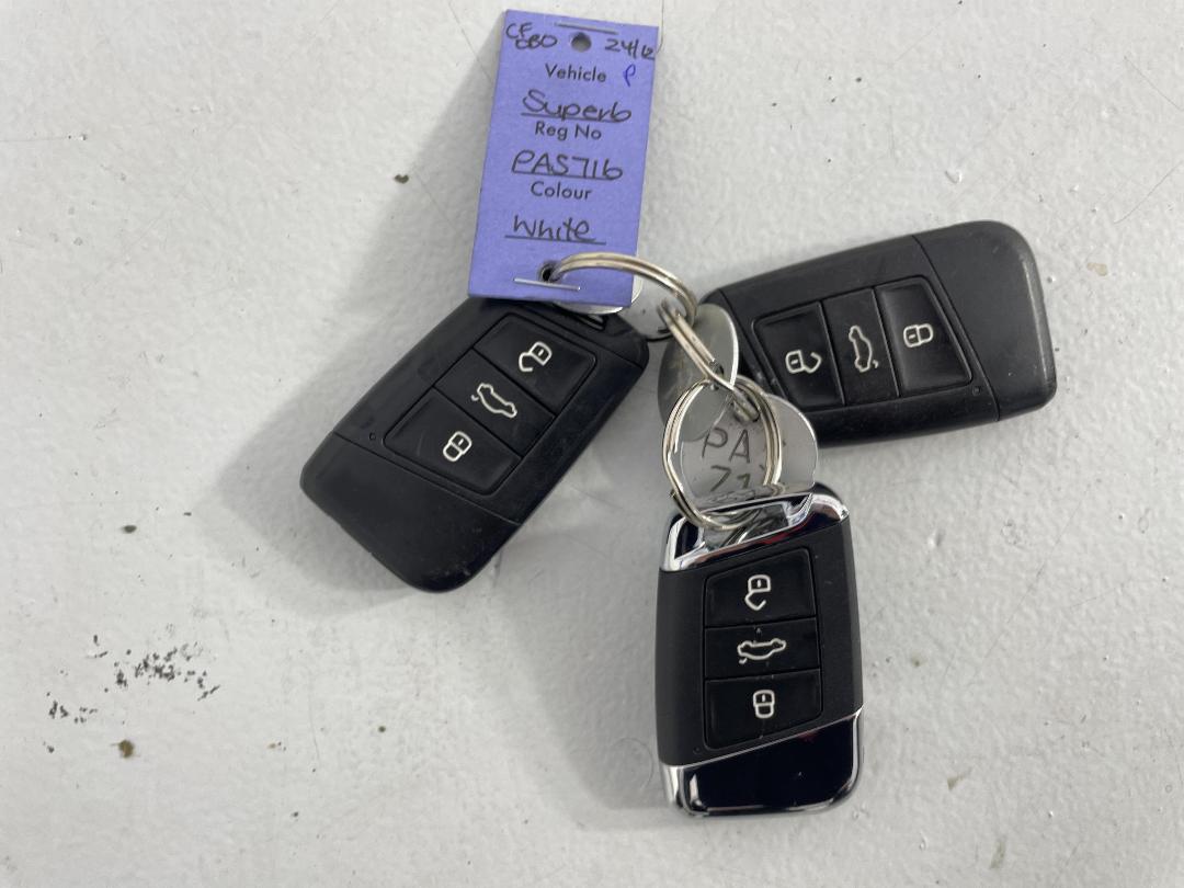 Photo '22' of Skoda Superb