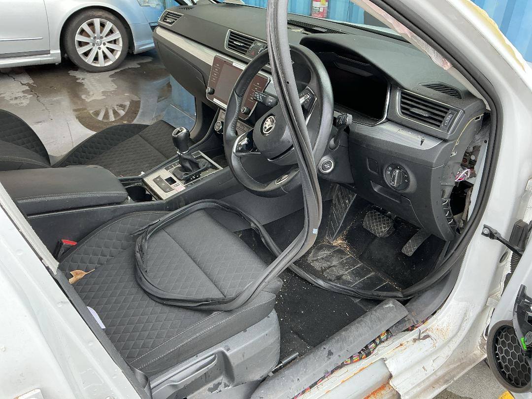 Photo '17' of Skoda Superb WGN Ambition 162KW Photo '17' of Skoda Superb WGN Ambition 162KW