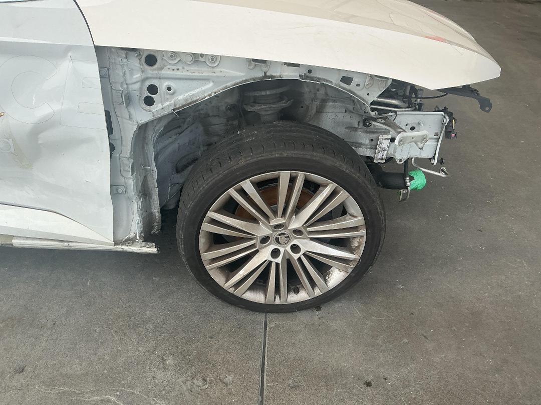 Photo '11' of Skoda Superb WGN Ambition 162KW Photo '11' of Skoda Superb WGN Ambition 162KW