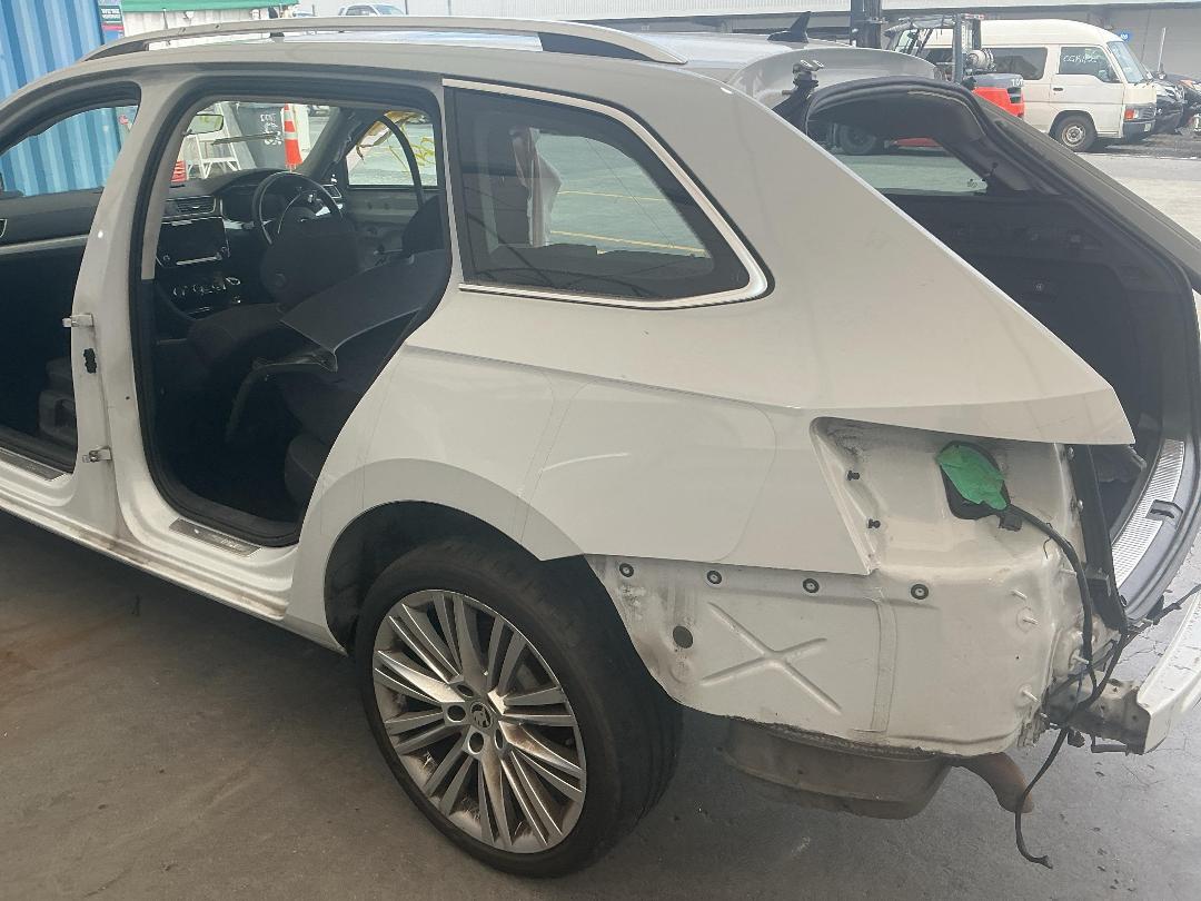 Photo '6' of Skoda Superb WGN Ambition 162KW Photo '6' of Skoda Superb WGN Ambition 162KW