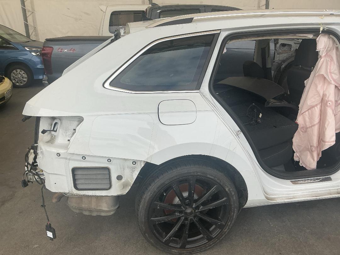 Photo '9' of Skoda Superb WGN Ambition 162KW Photo '9' of Skoda Superb WGN Ambition 162KW