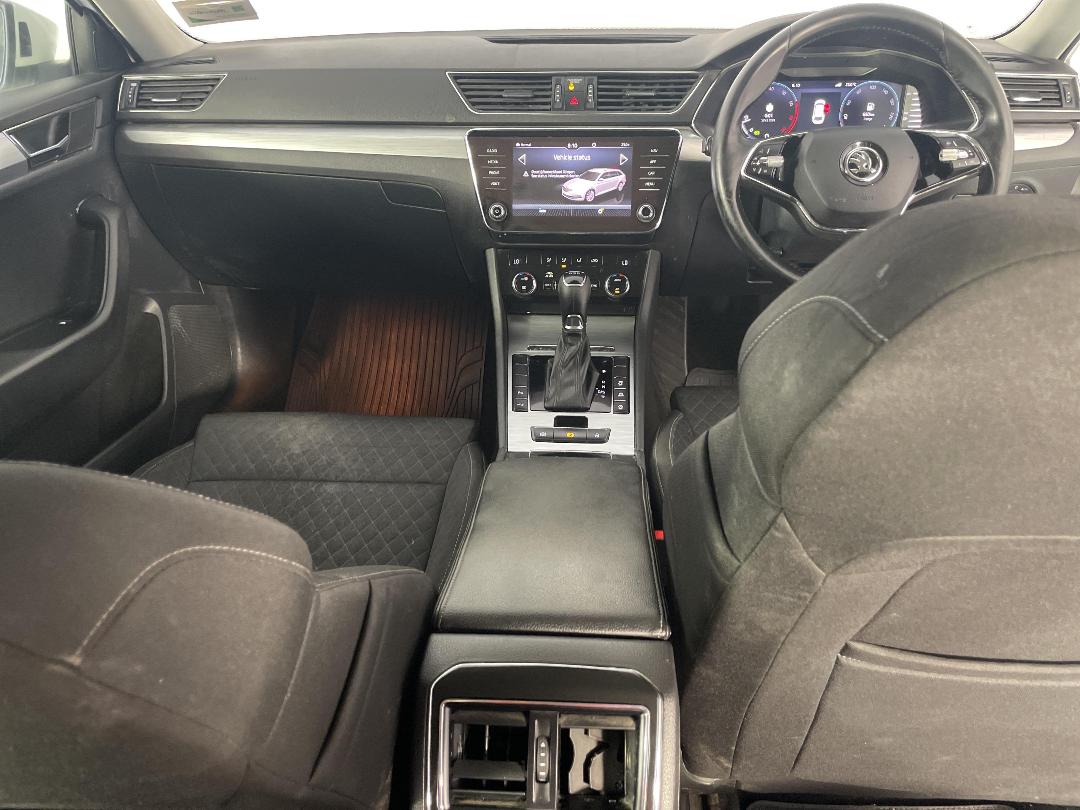 Photo '17' of Skoda Superb Photo '17' of Skoda Superb