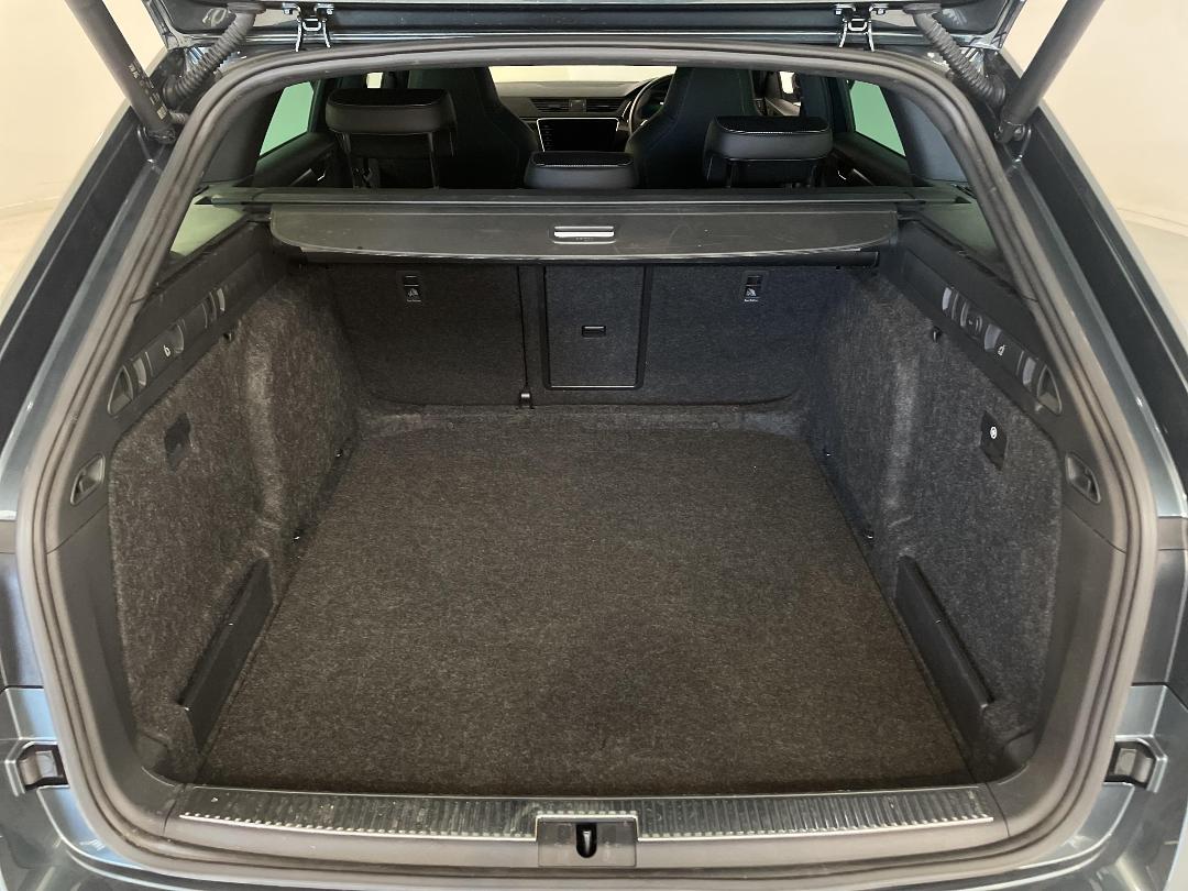 Photo '14' of Skoda Superb