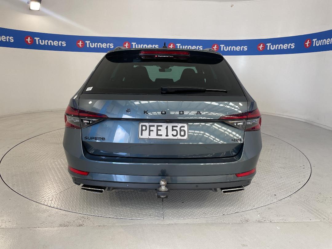 Photo '6' of Skoda Superb