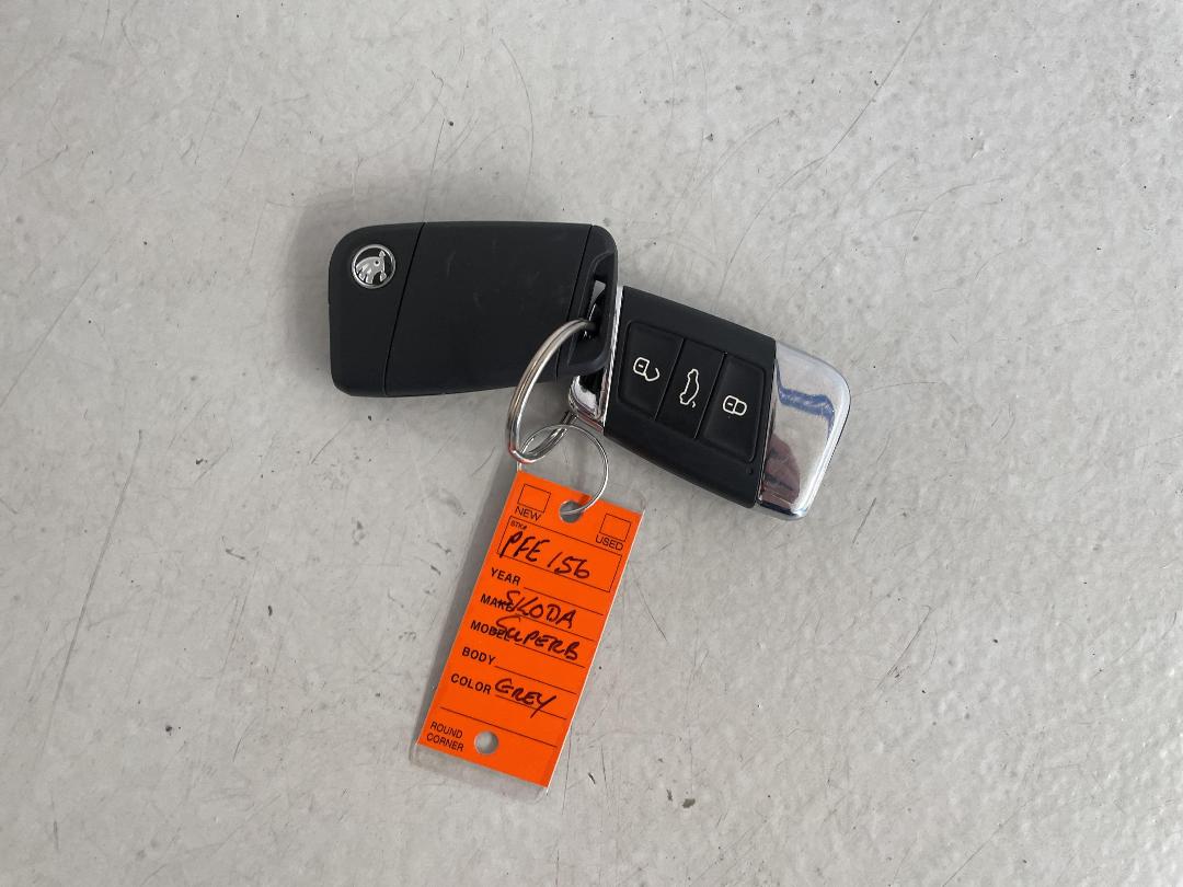 Photo '22' of Skoda Superb