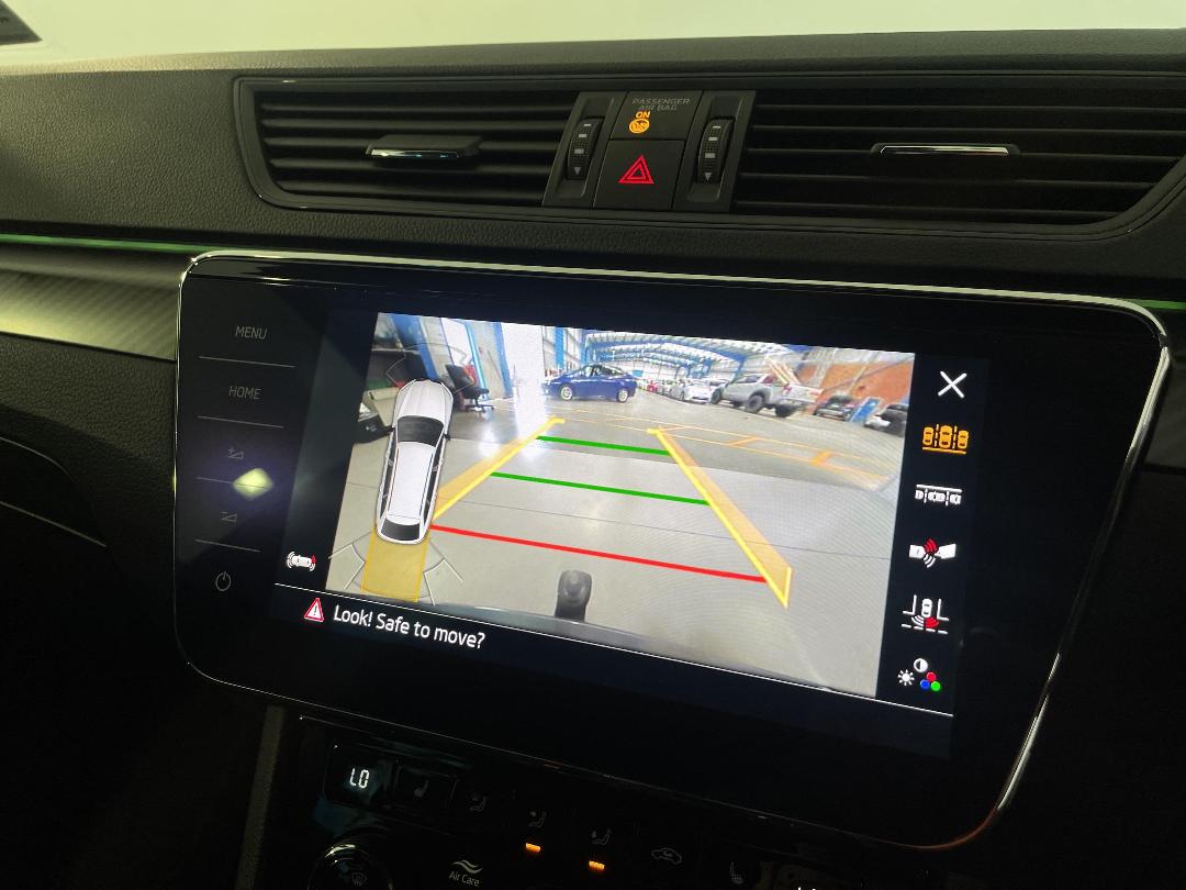 Photo '30' of Skoda Superb