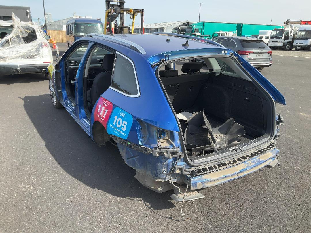 Photo '4' of Skoda Superb Wagon Ambition 206KW